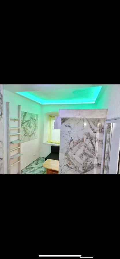 Zimmer Leoben Donawitz Naehe Voest Exterior foto